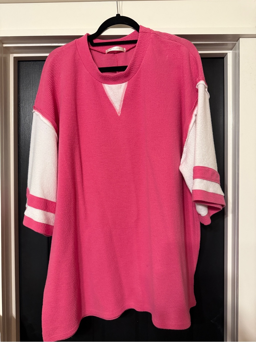 Relaxed Pink Short-Sleeve Knit Sweatshirt with White Sleeve Panels